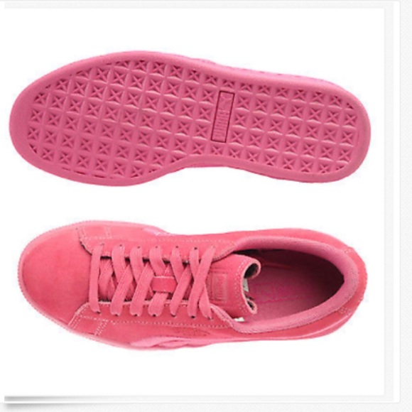 Puma Suede Classic Badge JR Big Kids Pink Size 6 - Picture 2 of 8